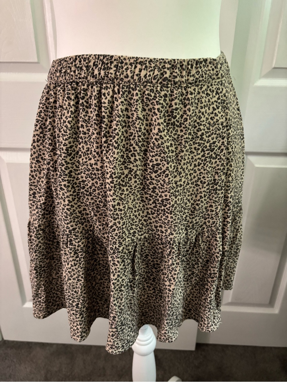 American Eagle Outfitters Leopard Animal Print Ruffle Mini Skirt With Pockets XS